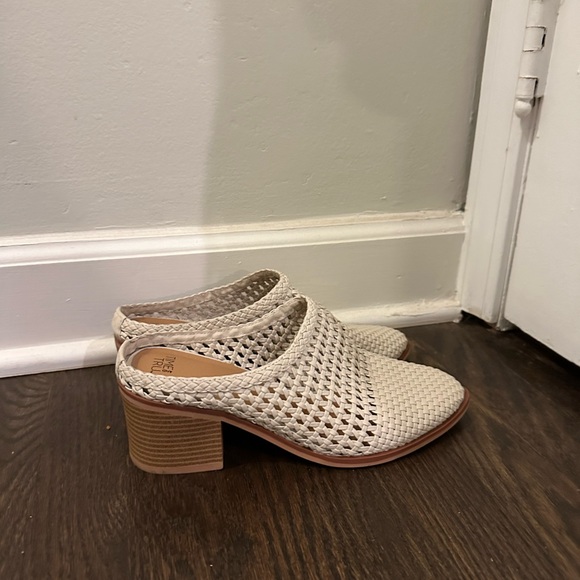 Time and Tru Woven Block Heel Mules - Ivory - Womens 8.5 - Picture 7 of 7
